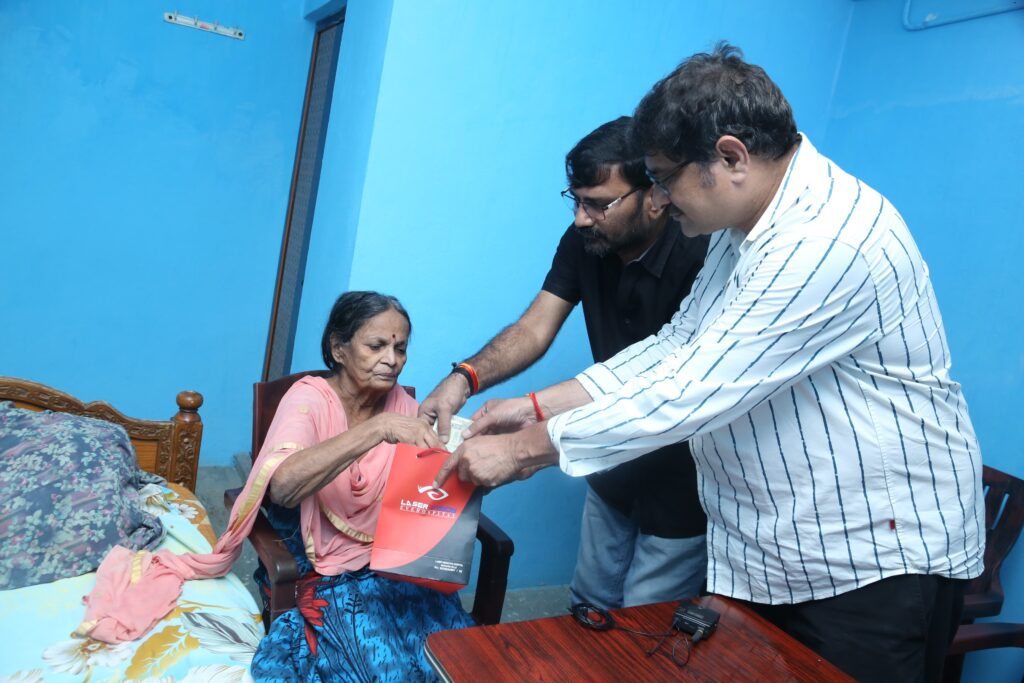 Film Journalist Association Facilitates Aid from Sai Durga Tej to Artist Pavala Shyamala 1 WhatsApp Image 2024 07 26 at 18.48.52 81c8282b