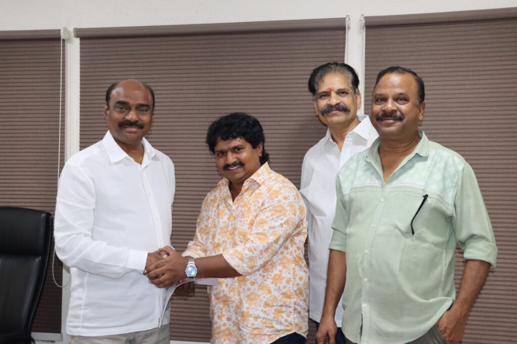 Director Subba Reddy Voluntarily Gives His Dream Title 'Varanasi' to SS Rajamouli–Mahesh Babu Film 1 1001487183